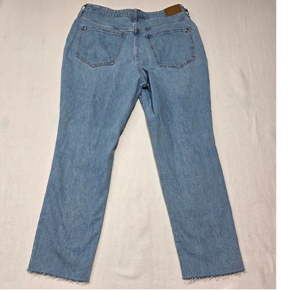 Madewell The Curvy Perfect Vintage Jean Light Wash Distressed Size 31 - Picture 2 of 9